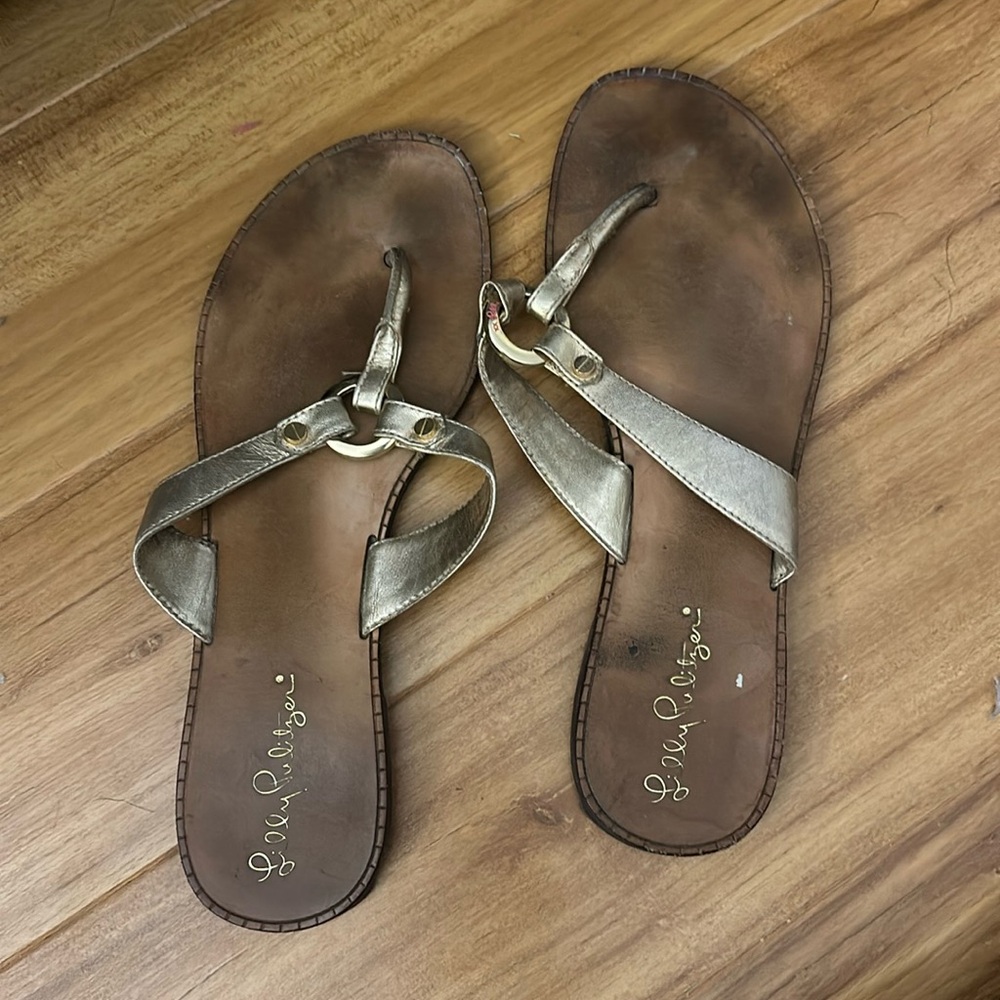 Lilly Pulitzer women’s sandal size 9 price reflective of condition